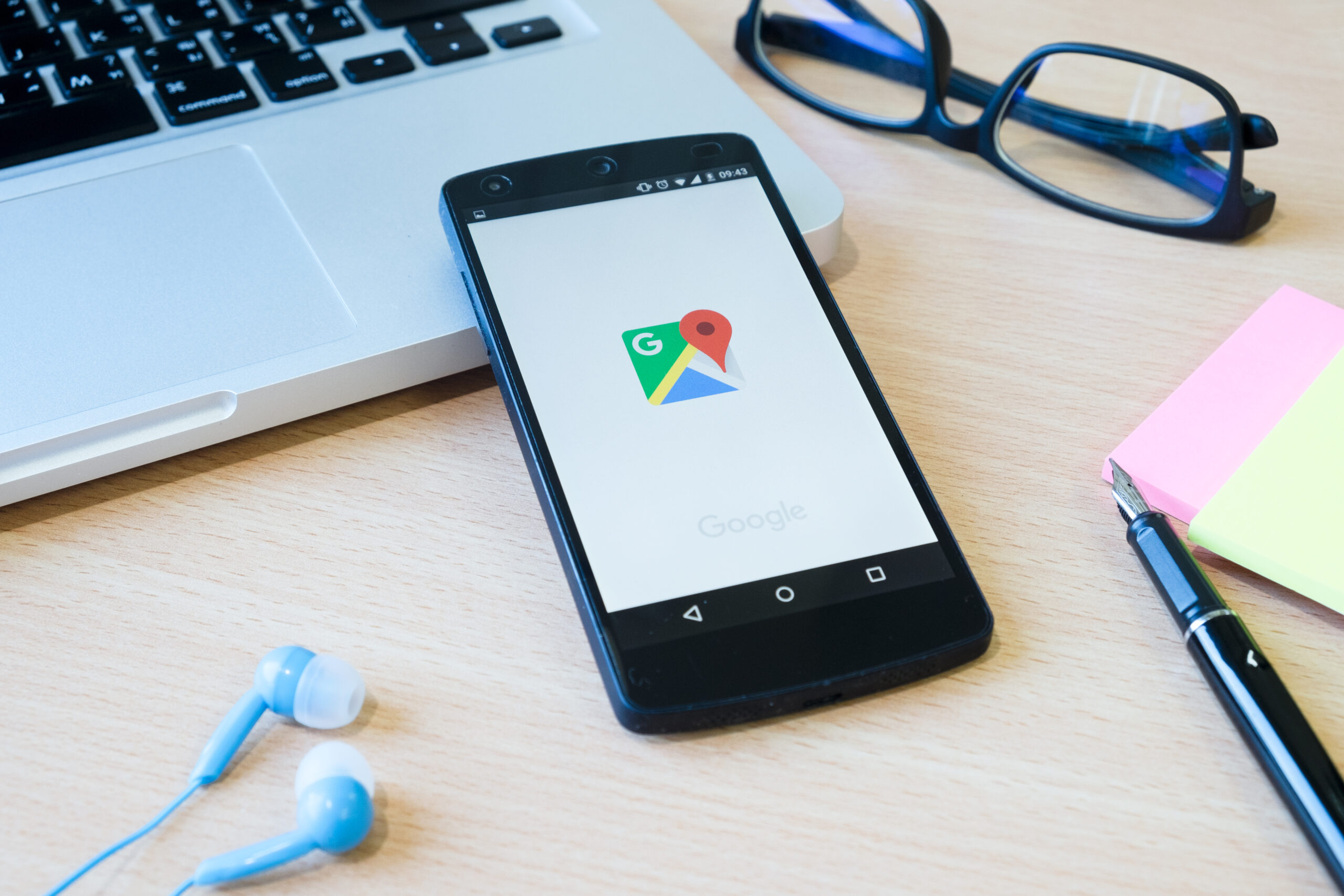 CHIANGMAI, THAILAND -FEBRUARY 7, 2017:Google Maps for Mobile 2.0 was released. Its location service can work with or without a GPS receiver.